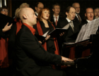 Organist Joakim Olsson och Petri kören